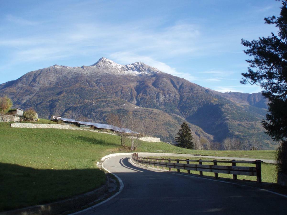 Vila Agriturismo Plan D'Avie Aosta Exteriér fotografie