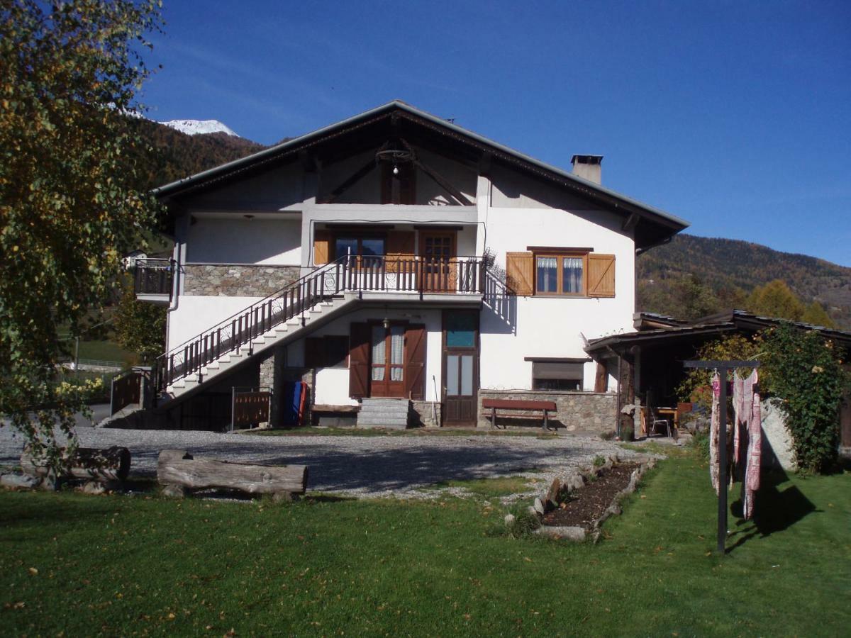 Vila Agriturismo Plan D'Avie Aosta Exteriér fotografie