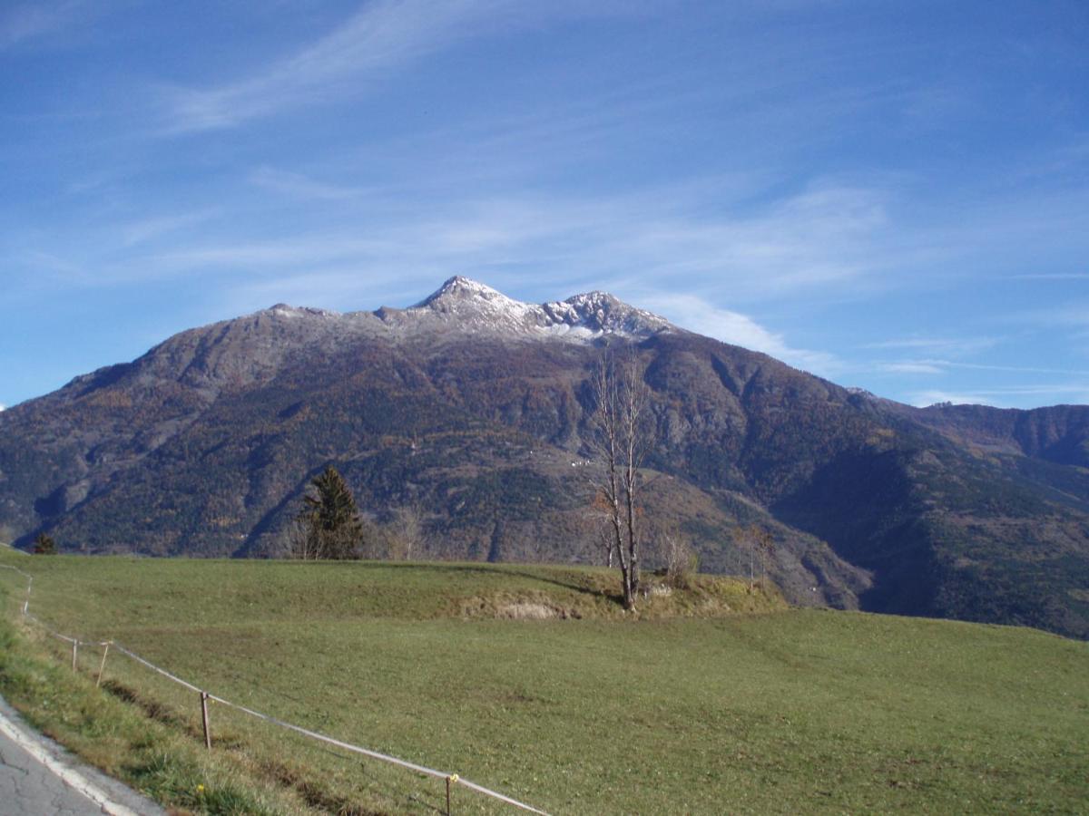 Vila Agriturismo Plan D'Avie Aosta Exteriér fotografie